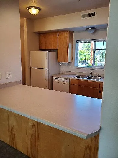 2 bed, 1.5 bath, $1,450 — Photo 4