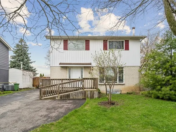 27 John Murray St, Hamilton, ON L8J 1C5