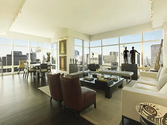 Sold by Sotheby's International Realty | media 10