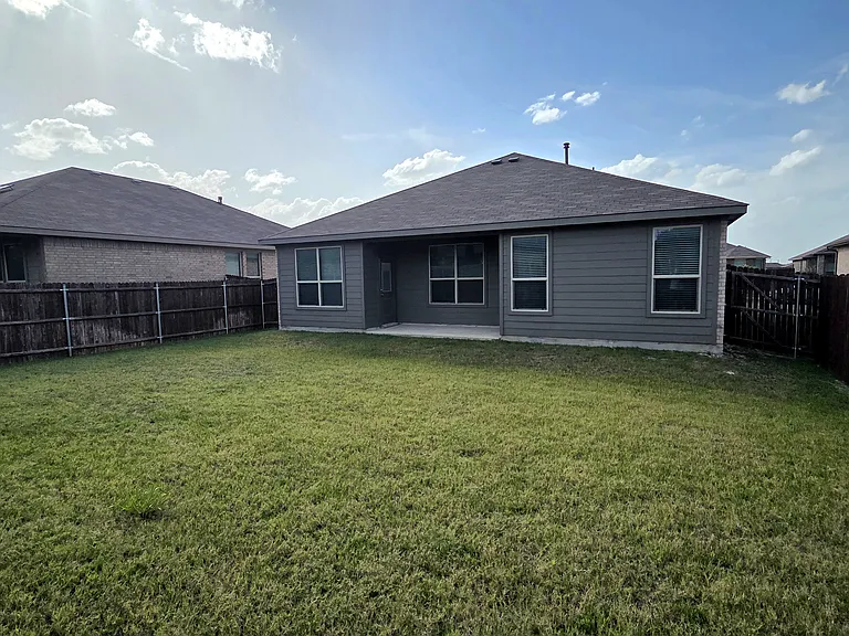 321 Youngblood Ln — Photo 19