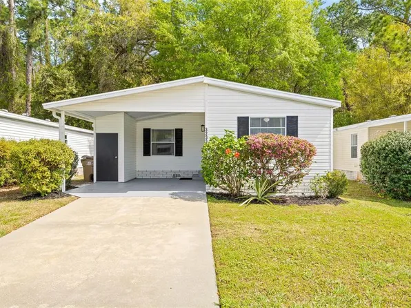 32334 Oak Park Dr, Leesburg, FL 34748