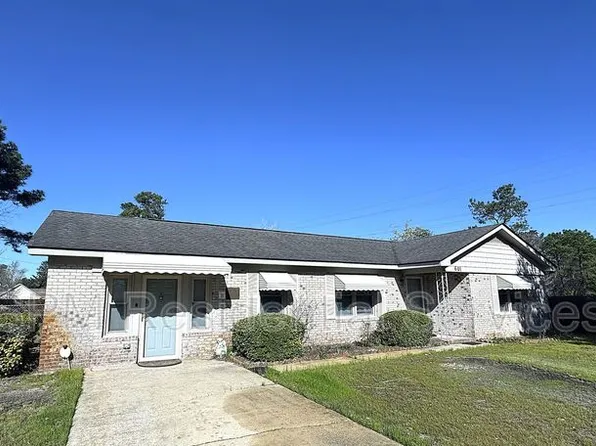 601 Barclay Hills Dr, Wilmington, NC 28405