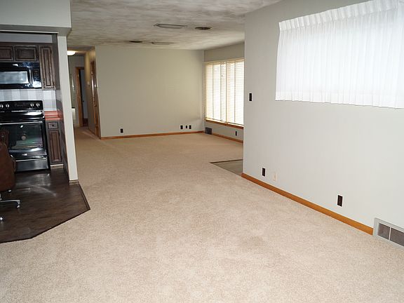 Living room / family room