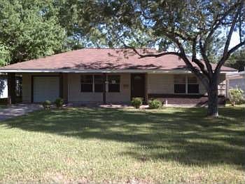 2nd image of 2810 Patricia St