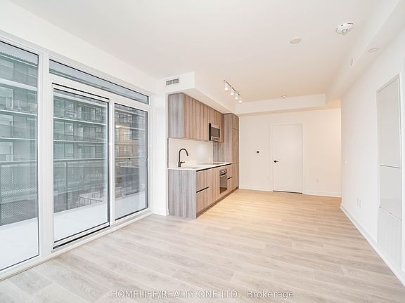 4th image of 117 Broadway Ave #1111