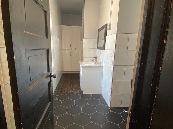 Unit Photo