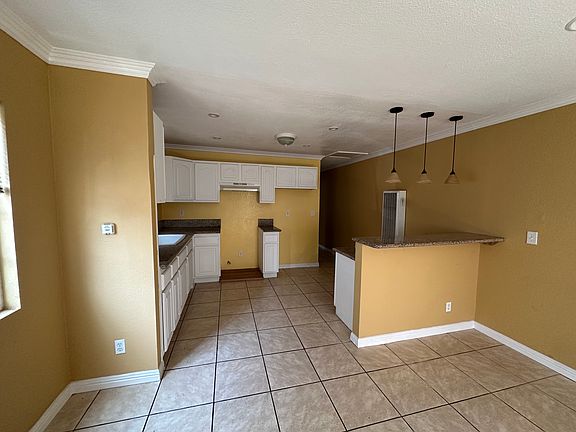 4th image of 1843 W 71st St #1843