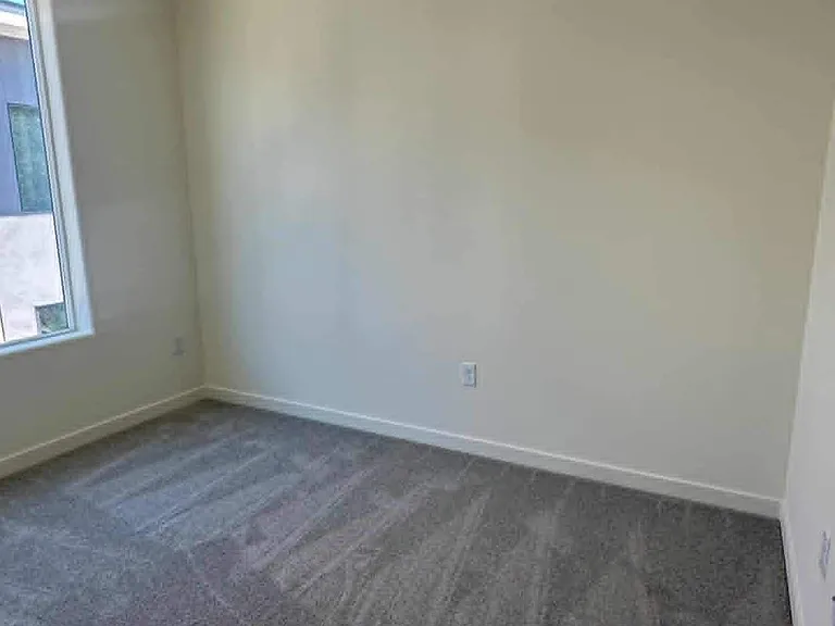 2585 Clear River Ct — Photo 8