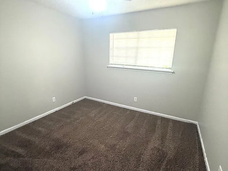 6319 Pinebrook Dr — Photo 8