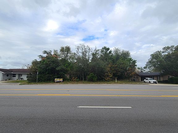 5th image of 1967 Saxon Blvd