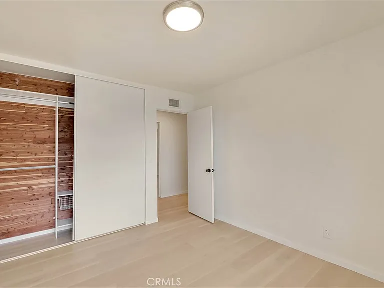 6551 Abbottswood Dr — Photo 23
