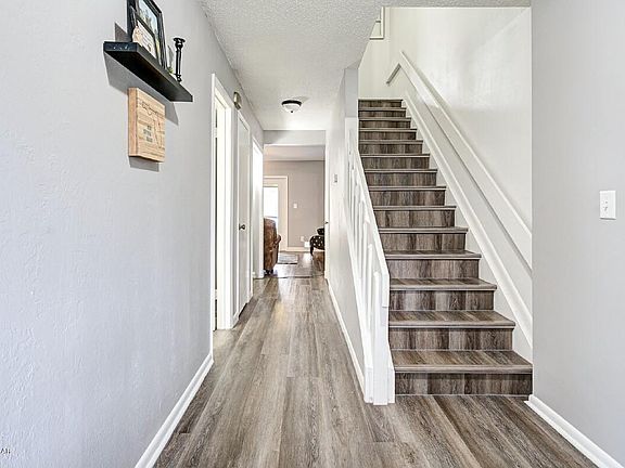 2nd image of 26 Oakwood Park