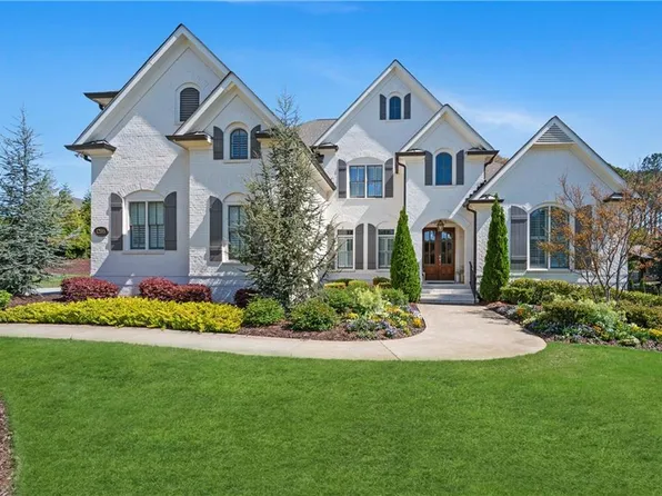 12555 Waters Edge Dr, Milton, GA 30004