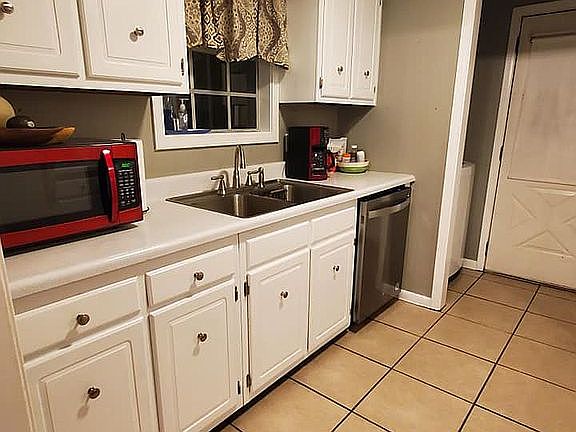 2nd image of 1589 W Pear Ln