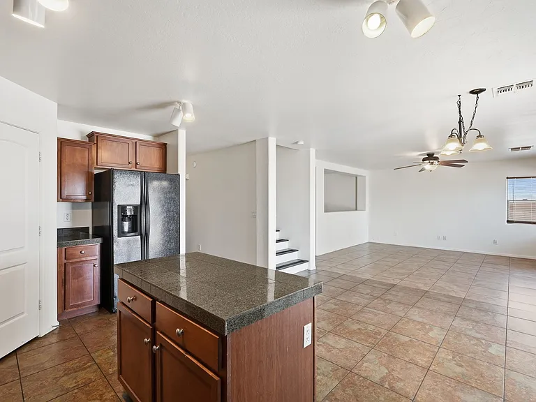 306 S Cactus St — Photo 8