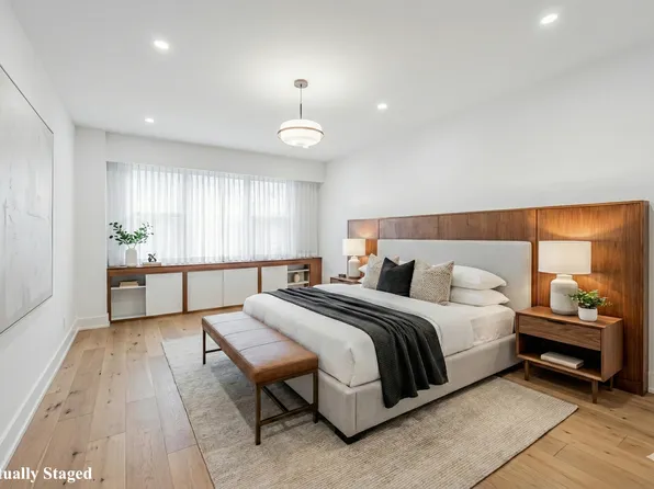 77 West 55th Street image 13 of 25