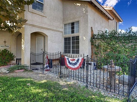 4th image of 14340 Aaron Ct