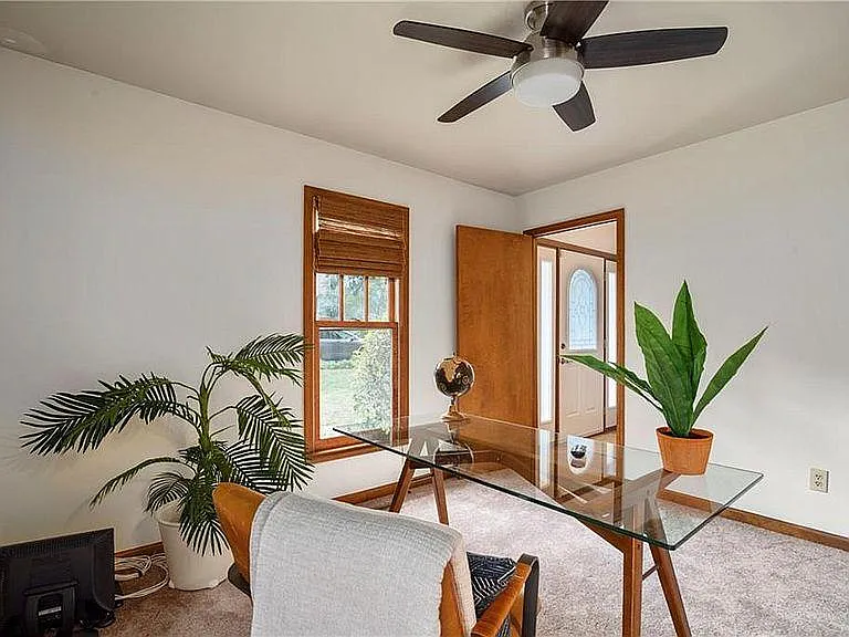 2283 Shenandoah Ave NE — Photo 15