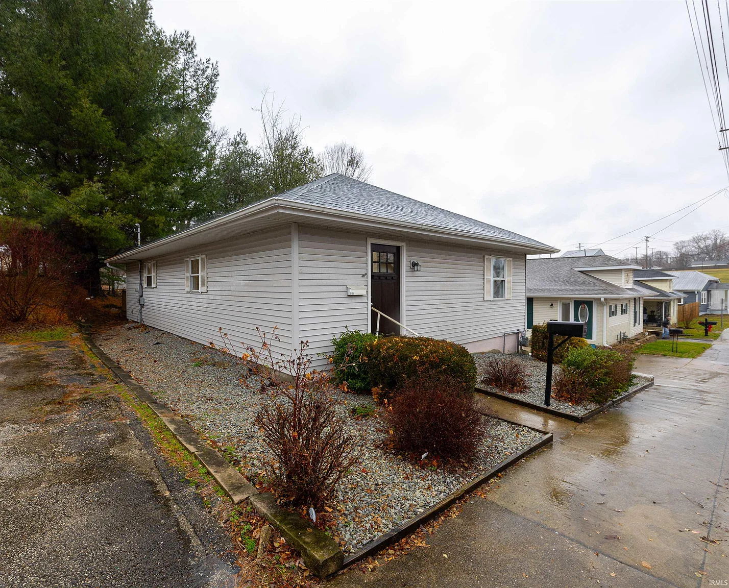 1013 R St photo 1