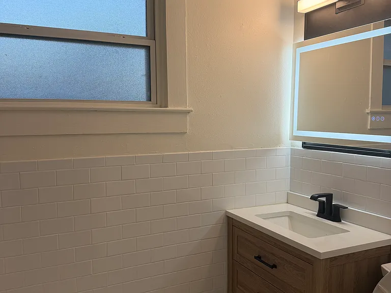 709 S Kansas Ave — Photo 27