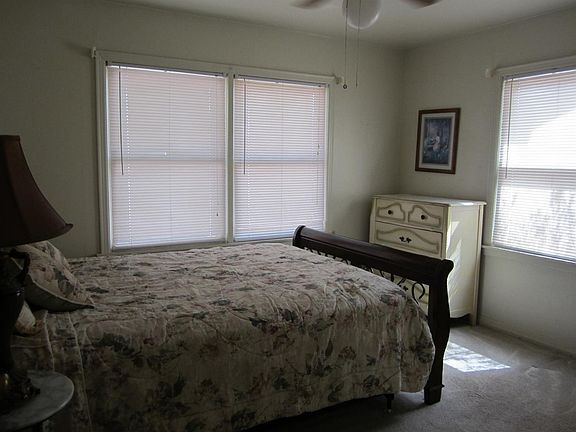 5th image of 1103 N Avenue D