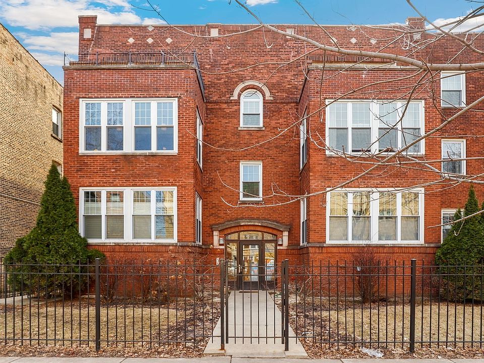 1st image of 2617 W Leland Ave