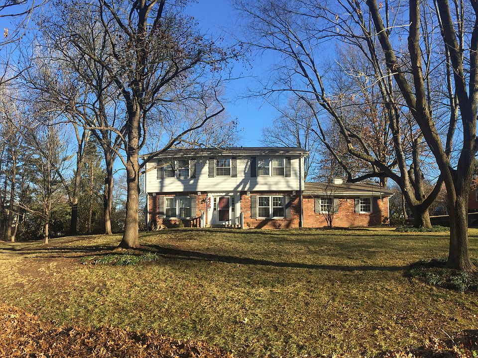 1st image of 425 Shadybrook Dr