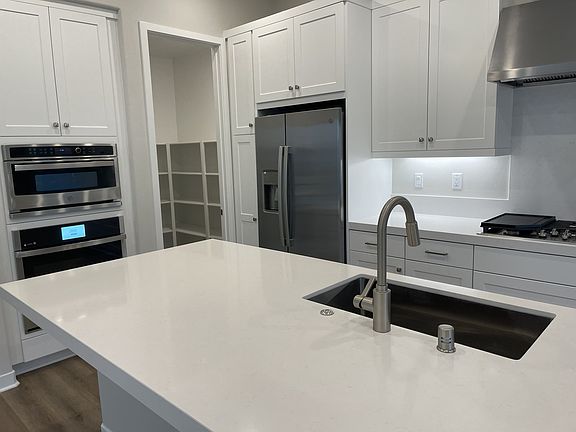 4th image of 27210 Narrowleaf Willow Ln