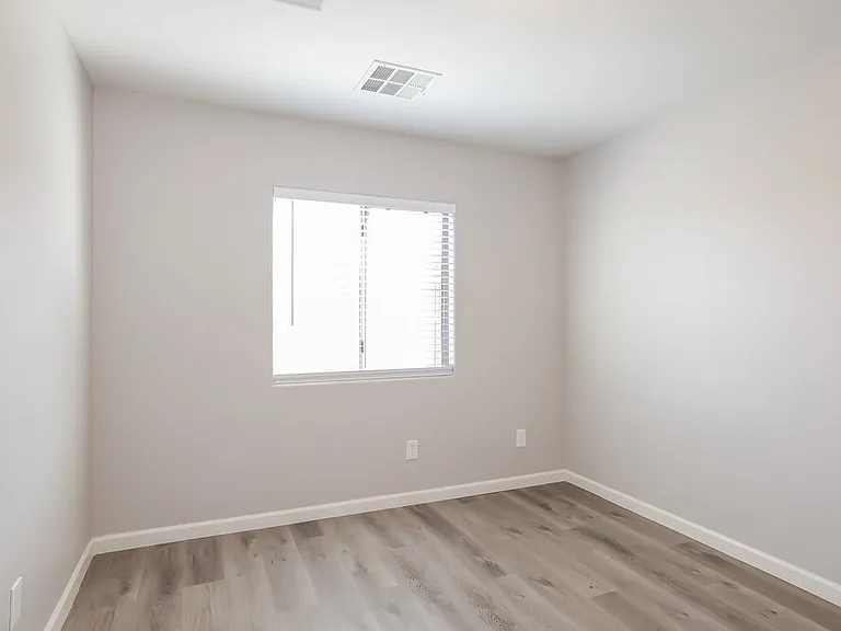 17716 N 114th Ln — Photo 13