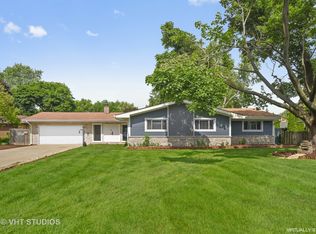 428 N Alfred Ave, Elgin, IL 60123