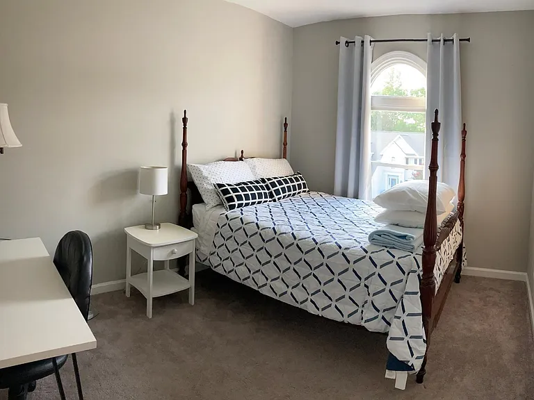 4901 Crofton Springs Ct — Photo 19