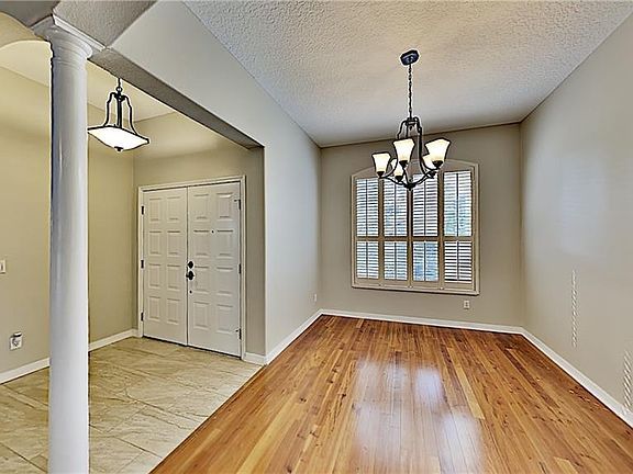 3rd image of 9403 Clover Glen Dr
