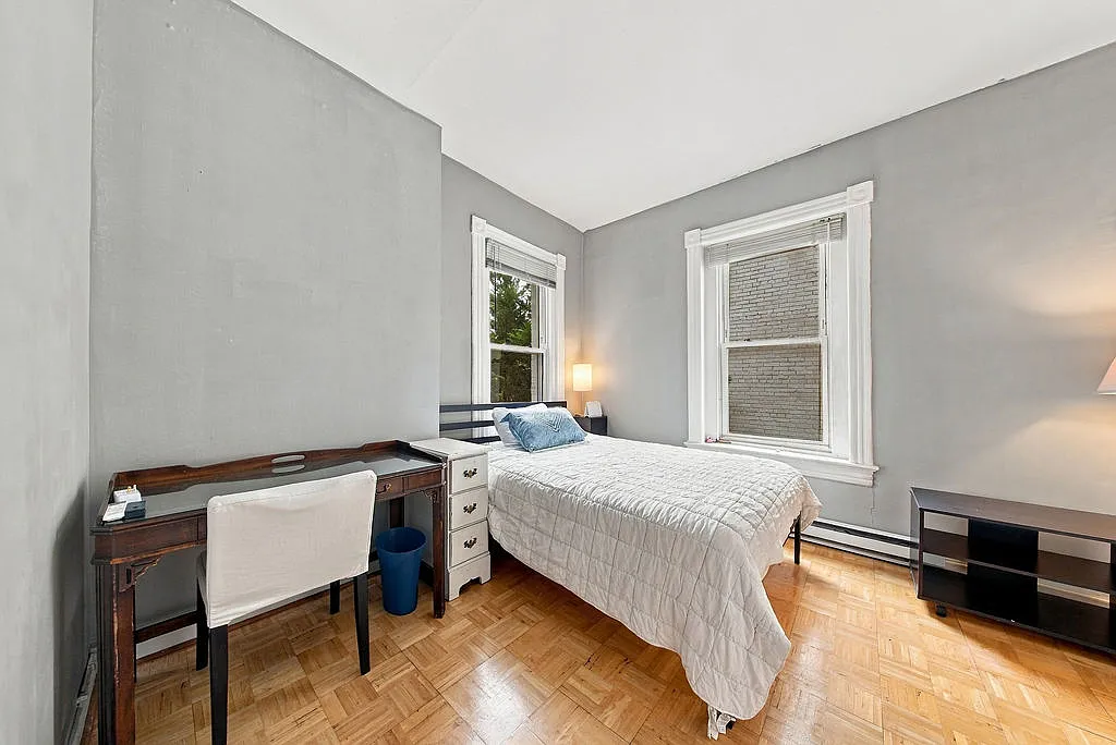 2 bed, 650 sqft, $3,000 — Photo 2