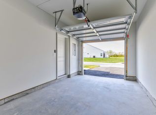 21 Village Green Dr #A-112, Ocean View, DE 19970