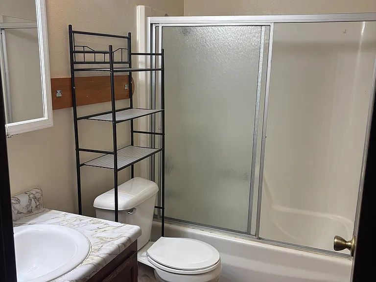 636-638 Garnet Dr #636 — Photo 9