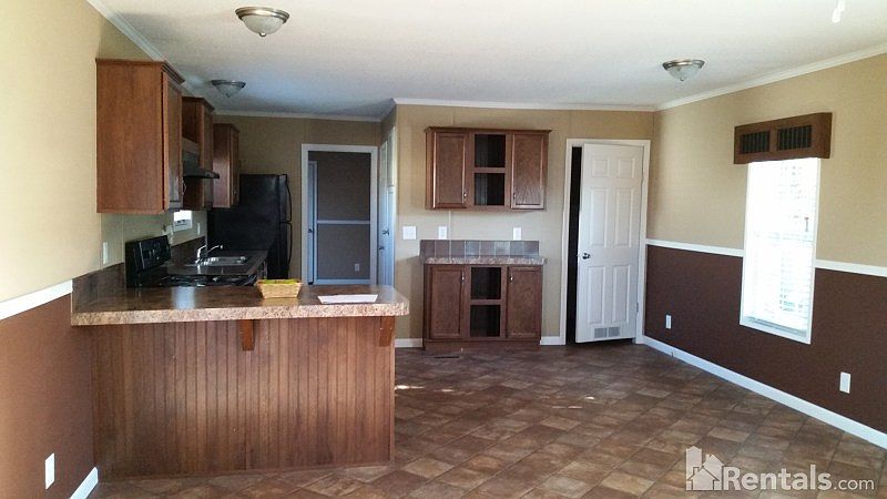 2nd image of 296 Crepe Myrtle Ln