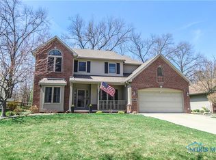 624 Weatherstone Rd, Holland, OH 43528