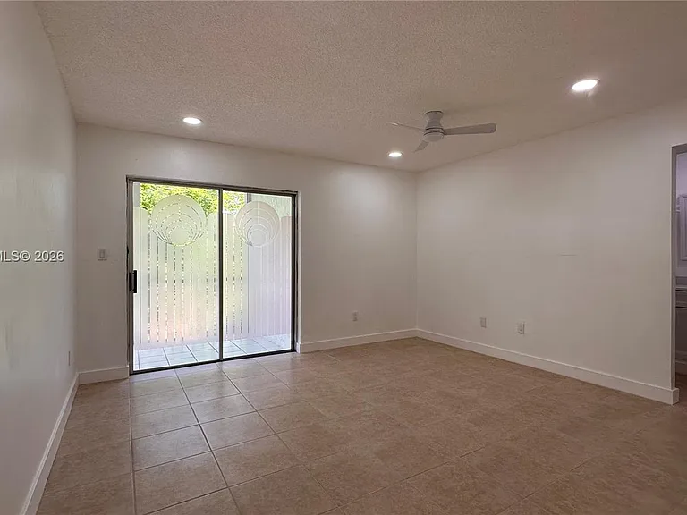 8401 SW 107th Ave #331E — Photo 21