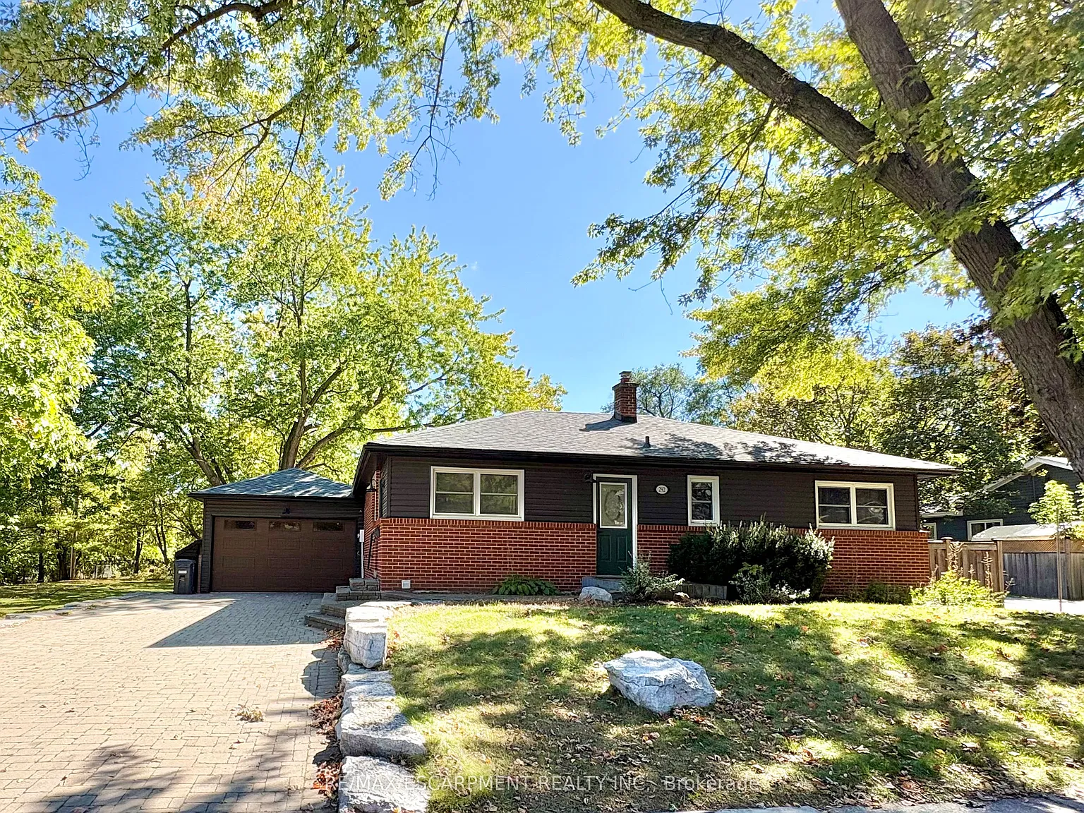 2 bed, $2,300 — Photo 1