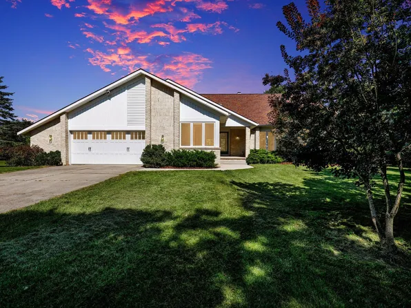 1547 Corkwood Trl, Williamston, MI 48895
