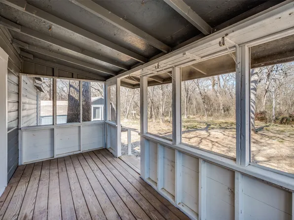 103 E 8th St, Shady Shores, TX 76208