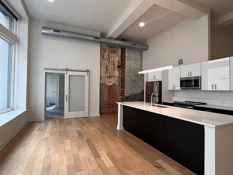 Eighth & Penn Apartments — Photo 8