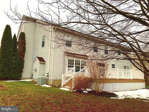 2nd image of 4 Riva Ridge Ln