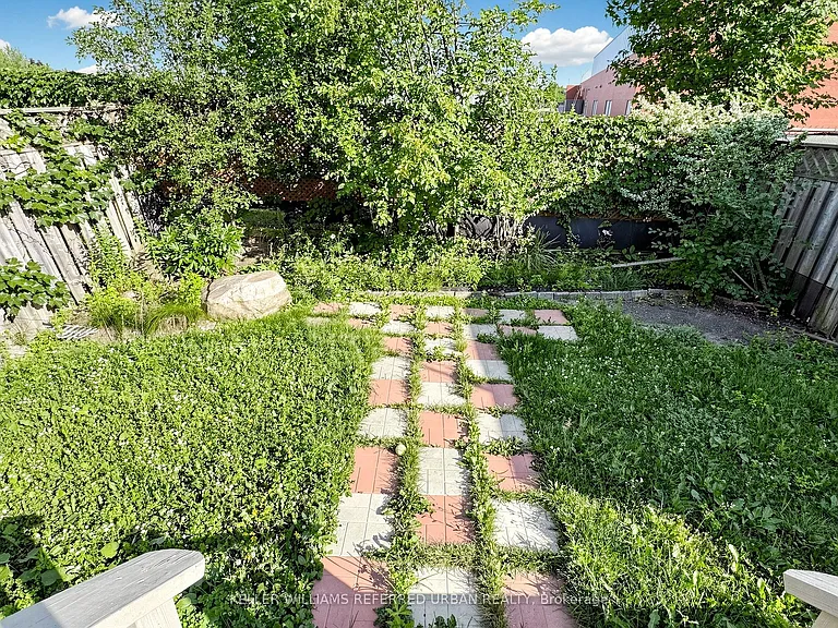 45 Cameo Dr — Photo 40