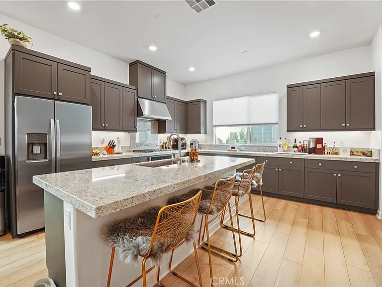 1874 S Westside Dr #37 — Photo 2