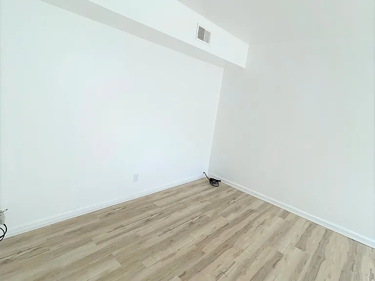 5710 Phillips Ave #A16 — Photo 30