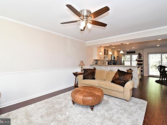 4th image of 1903 Red Maple Grv