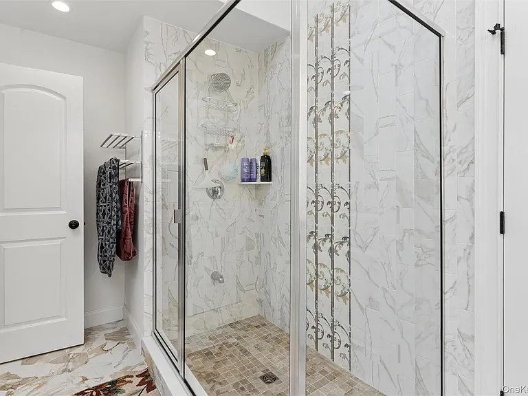 16 Gateway Ct — Photo 23
