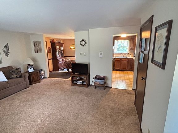 3rd image of 8190 Mantova Dr