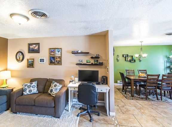 5th image of 6304 Barnhart Ct NE